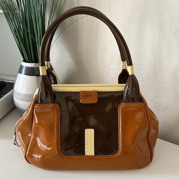 🎉ORLA KIELY Brown & tan Patent Leather Handbag💕 - Picture 4 of 16